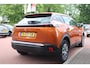 Peugeot e-2008 EV 50kWh *Active* | 3 Fase | Carplay | Cruise & Climate Control | PDC | Navigatie | Bluetooth | Leuk! |