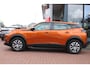 Peugeot e-2008 EV 50kWh *Active* | 3 Fase | Carplay | Cruise & Climate Control | PDC | Navigatie | Bluetooth | Leuk! |
