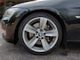BMW 3-Serie Cabrio 330i 272pk Steptronic High Executive | Youngtimer | Bi-Xenon | Leder+Verwarmd+Elek.Verstel | Clima | Cruise | Pdc V+A | Licht+Regensensor | Mistlampen | 18''lm