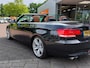 BMW 3-Serie Cabrio 330i 272pk Steptronic High Executive | Youngtimer | Bi-Xenon | Leder+Verwarmd+Elek.Verstel | Clima | Cruise | Pdc V+A | Licht+Regensensor | Mistlampen | 18''lm