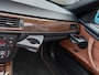 BMW 3-Serie Cabrio 330i 272pk Steptronic High Executive | Youngtimer | Bi-Xenon | Leder+Verwarmd+Elek.Verstel | Clima | Cruise | Pdc V+A | Licht+Regensensor | Mistlampen | 18''lm