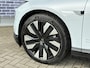 Polestar 4 Long Range Single motor 100 kWh | 21 inch lichtmetalen velgen | Getint glas | Onderhoudscontract 3 jaar / 50.000km |