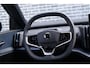 Volvo EX30 Single Motor Extended Range Plus 69 kWh | Extra getint glas | Adaptieve cruise control | Stoelverwarming + Stuurverwarming | Dodehoek detectie | achteruitrijcamera | Dak in Contrastkleur |