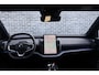 Volvo EX30 Single Motor Extended Range Plus 69 kWh | Extra getint glas | Adaptieve cruise control | Stoelverwarming + Stuurverwarming | Dodehoek detectie | achteruitrijcamera | Dak in Contrastkleur |