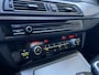 BMW 5-Serie 520i High Executive | Sportstoelen | Trekhaak | Flippers