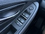 BMW 5-Serie 520i High Executive | Sportstoelen | Trekhaak | Flippers