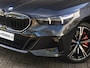 BMW 5-Serie Touring 550e xDrive M-Sport Pro - Pano - Onderstel Prof - Stoelventilatie - Head-up