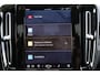 Volvo XC40 Recharge Twin Plus 82 kWh - IntelliSafe Assist & Surround - Parkeercamera achter - Parkeersensoren voor & achter - Elektr. bedienb. bestuurdersstoel met geheugen - Draadloze tel. lader - Warmtepomp - Extra getint glas - Elektr. inklapbare trekhaak - 19' LMV