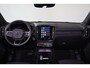 Volvo XC40 Recharge Twin Plus 82 kWh - IntelliSafe Assist & Surround - Parkeercamera achter - Parkeersensoren voor & achter - Elektr. bedienb. bestuurdersstoel met geheugen - Draadloze tel. lader - Warmtepomp - Extra getint glas - Elektr. inklapbare trekhaak - 19' LMV