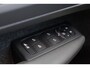 Volvo XC40 Recharge Twin Plus 82 kWh - IntelliSafe Assist & Surround - Parkeercamera achter - Parkeersensoren voor & achter - Elektr. bedienb. bestuurdersstoel met geheugen - Draadloze tel. lader - Warmtepomp - Extra getint glas - Elektr. inklapbare trekhaak - 19' LMV