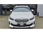 BMW 1-Serie 118i High Executive + M-SPORT + PANO DAK + M KUIPSTOELEN + DIG DASHBOARD