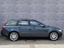 Volvo V50 2.0 Edition II 18" licht metalen| lederen bekleding | Schuif/kantel dak | Parkeersensoren achter | trekhaak | Bi- xenon koplampen | Roof rails | verwarmde voorstoelen |