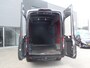 Ford Transit 350 2.0 TDCI L3H3 Trend Automaat, 3 Zitter, Navigatie, Achteruitrijcamera, Schuifdeur rechts,  Airco, Cruise controle, Pdc V/A, Trekhaak, 130pk!! 3 maanden garantie op motor en versnellingsbak.