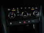 Skoda Karoq 1.0 TSI Business Edition | Panoramadak | Stoelverwarming | Trekhaak | Carplay | Navigatie | Climate control | Parkeerhulp | Cruise control