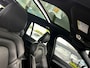 Volvo XC90 2.0 T8 Recharge AWD R-Design LUCHTVERING + EL. TREKHAAK + PANORAMADAK + HARMAN/KARDON + LEDER + HEAD-UP + STOEL-&STUURVERWARMING + LEDEREN DASHBOARD + 360 CAMERA + PARKSENSOREN + 20" LM-VELGEN!!