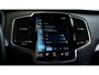 Volvo XC90 2.0 T8 AWD 287kW/390pk Aut8 Recharge R-Design 7P LUCHTVERING + EL. TREKHAAK + PANORAMADAK + HARMAN/KARDON + LEDER + HEAD-UP + STOEL-&STUURVERWARMING + LEDEREN DASHBOARD + 360 CAMERA + ACHTERBANKVERWARMING + PARKSENSOREN + 20" LM-VELGEN!!