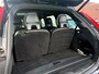 Volvo XC90 2.0 T8 Recharge AWD R-Design LUCHTVERING + EL. TREKHAAK + PANORAMADAK + HARMAN/KARDON + LEDER + HEAD-UP + STOEL-&STUURVERWARMING + LEDEREN DASHBOARD + 360 CAMERA + PARKSENSOREN + 20" LM-VELGEN!!