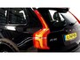 Volvo XC90 2.0 T8 AWD 287kW/390pk Aut8 Recharge R-Design 7P LUCHTVERING + EL. TREKHAAK + PANORAMADAK + HARMAN/KARDON + LEDER + HEAD-UP + STOEL-&STUURVERWARMING + LEDEREN DASHBOARD + 360 CAMERA + ACHTERBANKVERWARMING + PARKSENSOREN + 20" LM-VELGEN!!