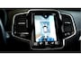 Volvo XC90 2.0 T8 AWD 287kW/390pk Aut8 Recharge R-Design 7P LUCHTVERING + EL. TREKHAAK + PANORAMADAK + HARMAN/KARDON + LEDER + HEAD-UP + STOEL-&STUURVERWARMING + LEDEREN DASHBOARD + 360 CAMERA + ACHTERBANKVERWARMING + PARKSENSOREN + 20" LM-VELGEN!!