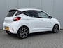 Hyundai i10 1.0 T-GDI N Line 5-zits / 90 PK / Navigatie / Achteruitrijcamera / Climate & Cruise Control / Zwart Dakhemel / Stoel- & Stuurverwarming / Elek. Ramen Voor + Achter /