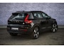 Volvo XC40 Single Motor Extended Range Plus 82 kWh | Trekhaak | Adaptieve Cruise Control | BLIS | Stoel/stuurverwarming | Keyless Entry | 20" Velgen | Warmtepomp | Elektr. achterklep |