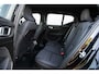 Volvo XC40 Single Motor Extended Range Plus 82 kWh | Trekhaak | Adaptieve Cruise Control | BLIS | Stoel/stuurverwarming | Keyless Entry | 20" Velgen | Warmtepomp | Elektr. achterklep |