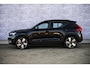 Volvo XC40 Single Motor Extended Range Plus 82 kWh | Trekhaak | Adaptieve Cruise Control | BLIS | Stoel/stuurverwarming | Keyless Entry | 20" Velgen | Warmtepomp | Elektr. achterklep |