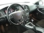 Volvo V40 T2 Summum | Stoelverwarming | Cruise Control | High Performance Audio | Parkassist | Climate Control |