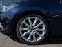 Mazda 3 2.0 SkyActiv-G 120pk GT-M | 1ste Eigenaar | BOSE Sound | Navi | Bi-Xenon | Clima | Cruise | Leder+Verwarmd+Elek.Verstel | Keyless Entry | Pdc V+A+Camera | Dodehoek+Rijstrooksensor | 18''lm