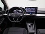 Volkswagen Golf 1.5 eTSI Oranje Edition 116 PK Automaat | Navigatie | Apple Carplay draadloos | Android Auto draadloos | Parkeersensoren | LED koplampen | 18" Lichtmetalen velgen | Stoelverwarming | Stuurverwarming | Camera |