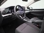 Volkswagen Golf 1.5 eTSI Oranje Edition 116 PK Automaat | Navigatie | Apple Carplay draadloos | Android Auto draadloos | Parkeersensoren | LED koplampen | 18" Lichtmetalen velgen | Stoelverwarming | Stuurverwarming | Camera |