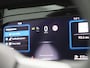 Volkswagen Golf 1.5 eTSI Oranje Edition 116 PK Automaat | Navigatie | Apple Carplay draadloos | Android Auto draadloos | Parkeersensoren | LED koplampen | 18" Lichtmetalen velgen | Stoelverwarming | Stuurverwarming | Camera |