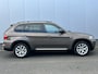 BMW X5 xDrive35i 306pk SOFTCLOSE I GLAZEN DAK I XENON I LEER