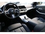 BMW 3-Serie 318i Business Edition Plus M-PAKKET LASER SCHUIFDAK!