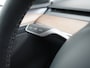 Tesla Model Y RWD 58kWh Lmv 19" Warmtepomp LFP-Accu Autopilot FSD-Computer 3 Leder Panoramadak Elektr.Stuur+Stoel+Verwarmd Navi Ecc Premium Audio GSM-Key Camera's Elektr.AchterKlep Parkeer Assistent 2xContactloos-laden Sentry-Mode PrivacyGlas Bluetooth Dodehoek detector Connected services AMD-Ryzen Processor 1.600kg trekvermogen Origineel Nederlandse Auto Fabrieksgarantie t/m 31-12-2026 Garantie op Accu en Motor tot 04-08-2031 max. 160.000km 1e particuliere eigenaar!