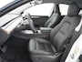 Tesla Model Y RWD 58kWh Lmv 19" Warmtepomp LFP-Accu Autopilot FSD-Computer 3 Leder Panoramadak Elektr.Stuur+Stoel+Verwarmd Navi Ecc Premium Audio GSM-Key Camera's Elektr.AchterKlep Parkeer Assistent 2xContactloos-laden Sentry-Mode PrivacyGlas Bluetooth Dodehoek detector Connected services AMD-Ryzen Processor 1.600kg trekvermogen Origineel Nederlandse Auto Fabrieksgarantie t/m 31-12-2026 Garantie op Accu en Motor tot 04-08-2031 max. 160.000km 1e particuliere eigenaar!