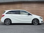Mercedes-Benz B-klasse 180 Prestige Xenon / Panodak / PDC / Navi / Clima