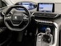 Peugeot 5008 1.2 PureTech Sport 7 Persoons (APPLE CARPLAY, GROOT NAVI, KEYLESS, FOCAL AUDIO, LEDER, SPORTSTOELEN, 360 CAMERA, DAB+, NIEUWE APK, NIEUWSTAAT)