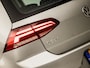Volkswagen Golf 1.0 TSI Sportline (APPLE CARPLAY, GROOT NAVI, CLIMATE, LM VELGEN, SPORTSTOELEN, CRUISE, NIEUWE APK, NIEUWSTAAT)