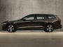 Volvo V60 2.0 B3 Momentum 177Pk Automaat (GROOT NAVI, CAMERA, ADAPTIVE CRUISE, SPORTSTOELEN, LED KOPLAMPEN, STUUR/STOELVERWARMING, NIEUWE APK, NIEUWSTAAT)