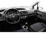 Toyota Yaris 1.0 VVT-i Comfort | Airco | Weinig kilometers | Regensensor | Bluetooth | Metaallak | 5 Deuren | Rijstrooksensor