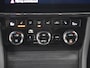 Skoda Superb Combi 1.4 TSI iV Business Edition Plus 218pk | Trekhaak | Panorama dak | 360 camera | Park assist | Stuur + Stoelverwarming | Zonnescherm | 17"LMV