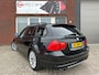 BMW 3-Serie Touring 318d Corporate Lease High Executive / Leder / PDC / Clima