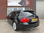 BMW 3-Serie Touring 318d Corporate Lease High Executive / Leder / PDC / Clima