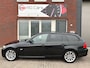BMW 3-Serie Touring 318d Corporate Lease High Executive / Leder / PDC / Clima