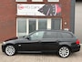 BMW 3-Serie Touring 318d Corporate Lease High Executive / Leder / PDC / Clima