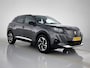 Peugeot 2008 SUV Allure Pack 130pk Automaat | Navigatie | Achteruitrijcamera | 3D Cockpit | Climate Control | Cruise Control | Led koplampen | Parkeersensoren | Keyless start | Armsteun | Bluetooth | Apple Carplay / Android Auto | Donker getint glas | 17" lichtmetalen velgen |