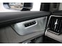 Volvo XC90 T8 Plug-in hybrid AWD Ultra Bright *Nieuw model* Luchtvering | Bowers en Wilkins High End Audio | Nappa Leder incl. Stoelverwarming/Ventilatie | Head up Display | Adaptive Cruise & Pilot Assist | Blind spot | 360 Camera | 22" Velgen | Semi Elektr. Trekhaak |