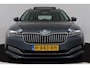 Skoda Superb Combi 1.5 TSI ACT Business Edition (PANORAMADAK, STOELVERWARMING, CAMERA, ELEKTR STOELEN, CRUISE, NL-AUTO)