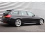 BMW 3-Serie Touring 318i 136PK HIGH EXECUTIVE M-SPORT AUTOMAAT / NAVI / LEDER / CLIMA / PDC / 18" LMV / KEYLESS / FULL-LED / WINTERPAKKET / PANO. DAK / BLUETOOTH / CRUISECONTROLL !!